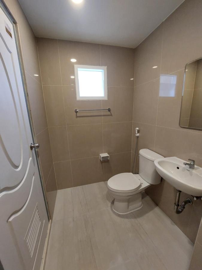 Pr Room For Rent Pantai Kamala Bagian luar foto