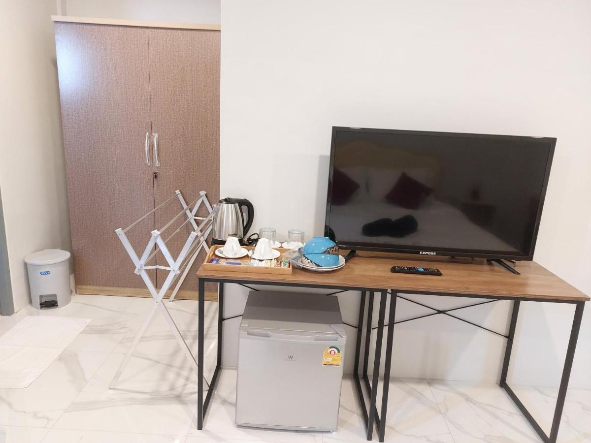 Pr Room For Rent Pantai Kamala Bagian luar foto