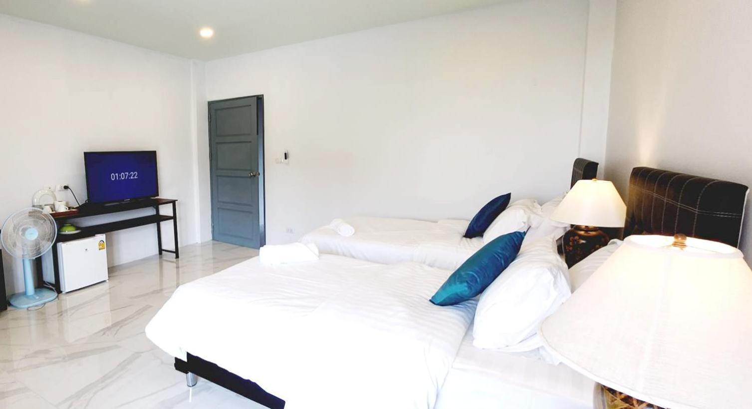 Pr Room For Rent Pantai Kamala Bagian luar foto